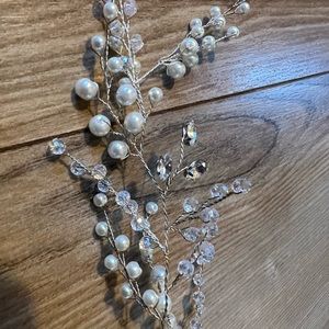 Hair Vine with Pearl and Diamond details!